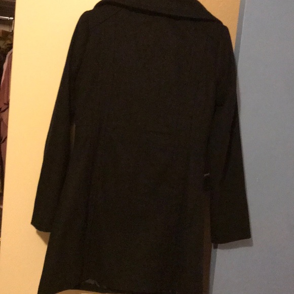 Cute black zip up coat from Windsor - Picture 2 of 4
